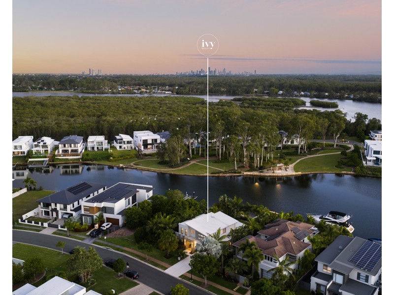 51 Serenity Boulevard, Helensvale QLD 4212