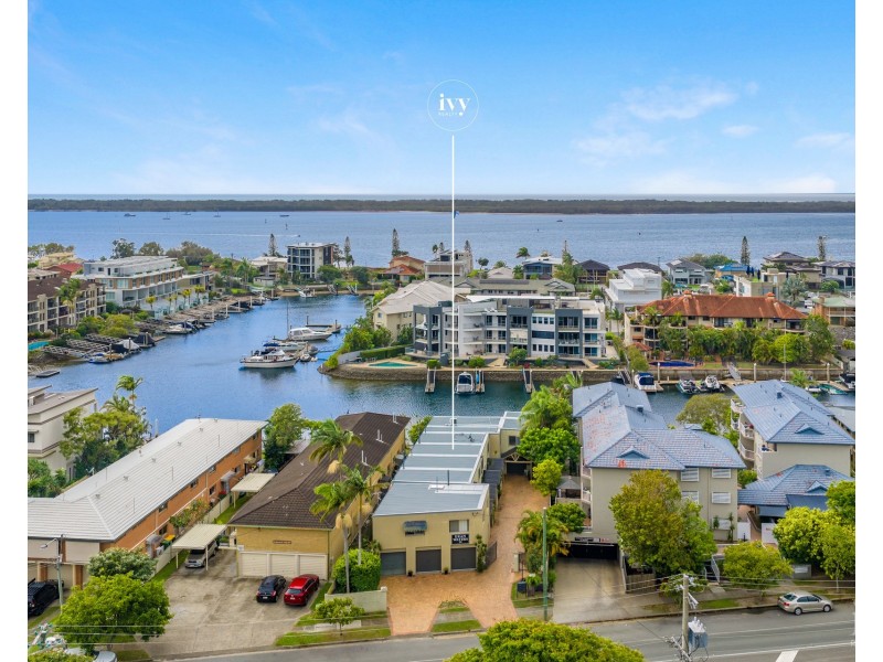 4/79 Bayview Street, Runaway Bay QLD 4216