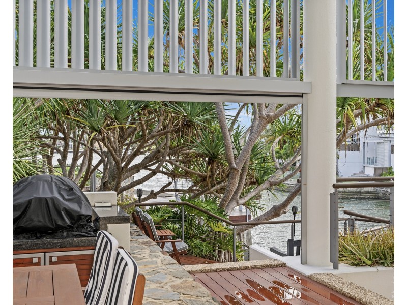 4101/2  Ephraim Island, Paradise Point QLD 4216