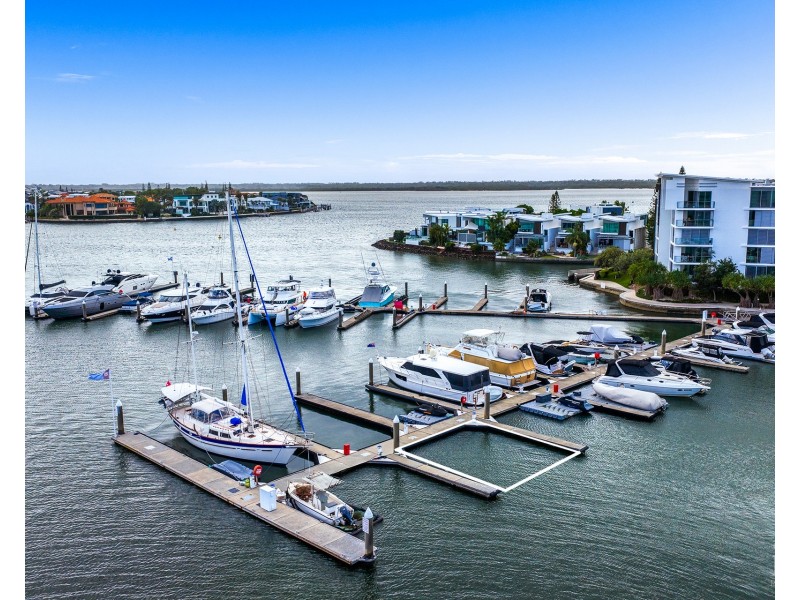 4101/2  Ephraim Island, Paradise Point QLD 4216