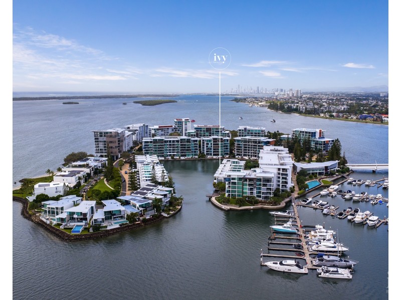 4101/2  Ephraim Island, Paradise Point QLD 4216