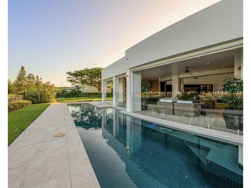 2227-2228 Arnold Palmer Drive, Sanctuary Cove QLD 4212