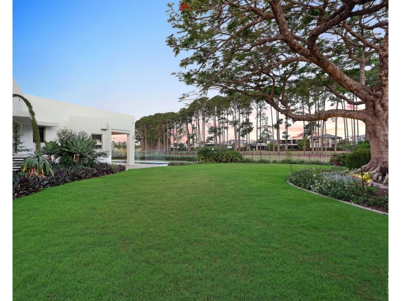 2227-2228 Arnold Palmer Drive, Sanctuary Cove QLD 4212