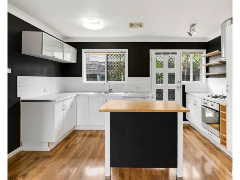 52 Turana Street, Coombabah QLD 4216