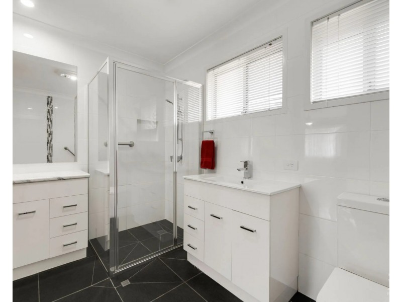 52 Turana Street, Coombabah QLD 4216