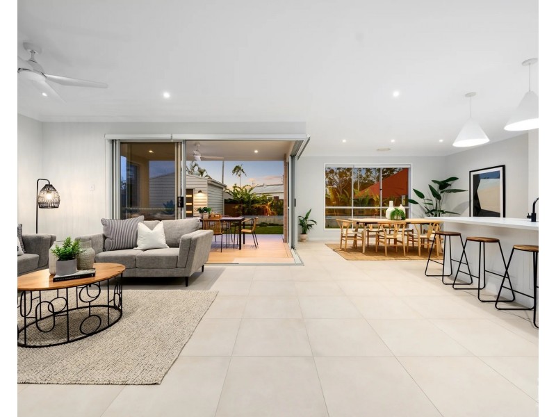 7 Bluegum Avenue, Hollywell QLD 4216