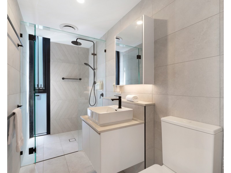 1162/7 Quarter Lane, Southport QLD 4215