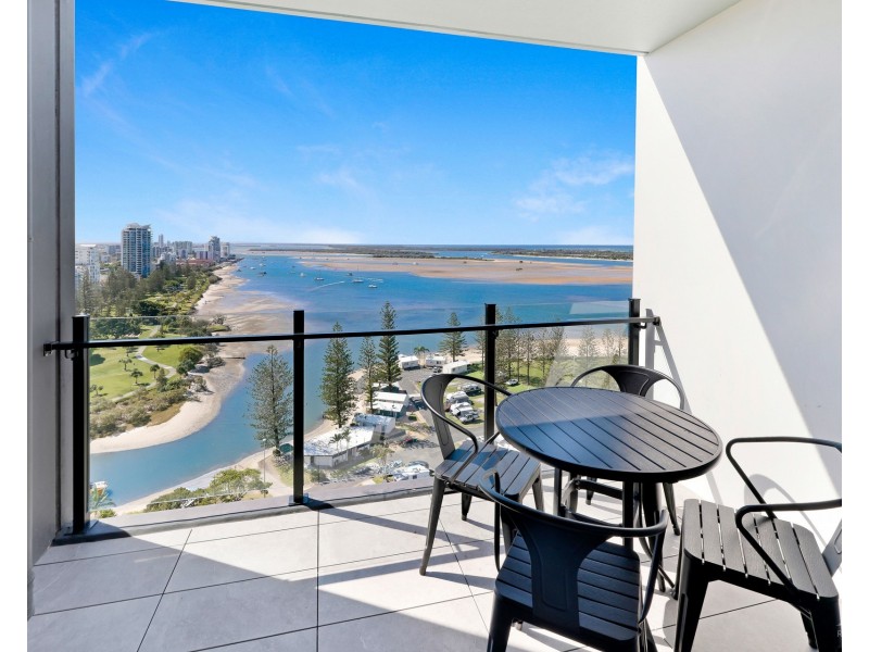 1162/7 Quarter Lane, Southport QLD 4215