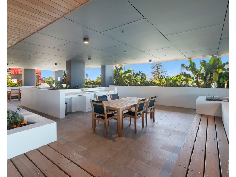 1162/7 Quarter Lane, Southport QLD 4215