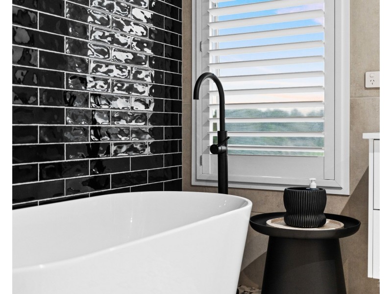 9220 Peter Senior Drive, Hope Island QLD 4212