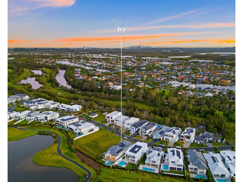 9220 Peter Senior Drive, Hope Island QLD 4212