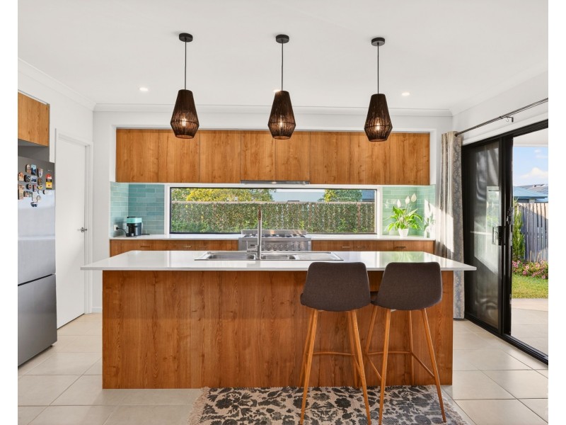 38 Forest Court, Helensvale QLD 4212