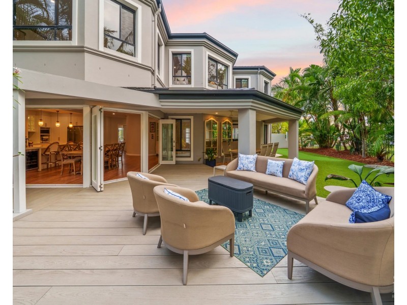 8396 Magnolia Drive East, Hope Island QLD 4212