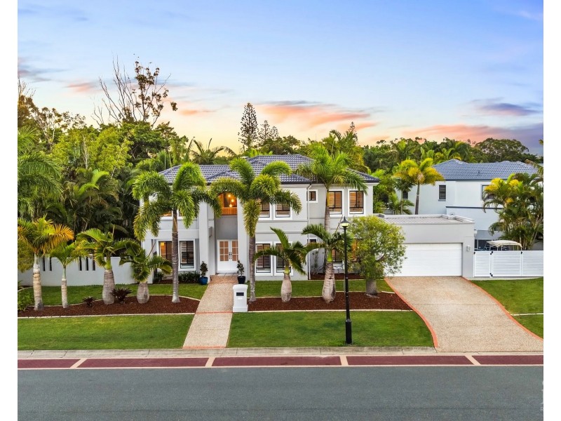 8396 Magnolia Drive East, Hope Island QLD 4212