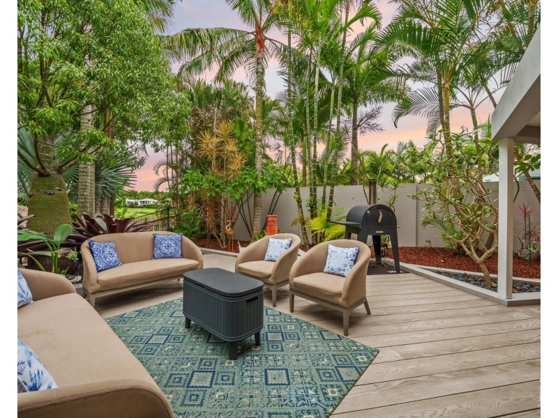 8396 Magnolia Drive East, Hope Island QLD 4212