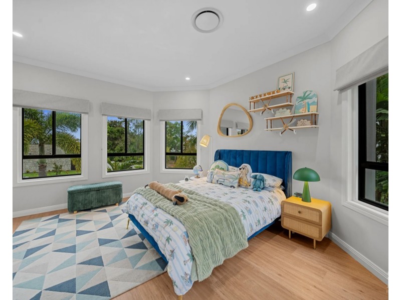 8396 Magnolia Drive East, Hope Island QLD 4212