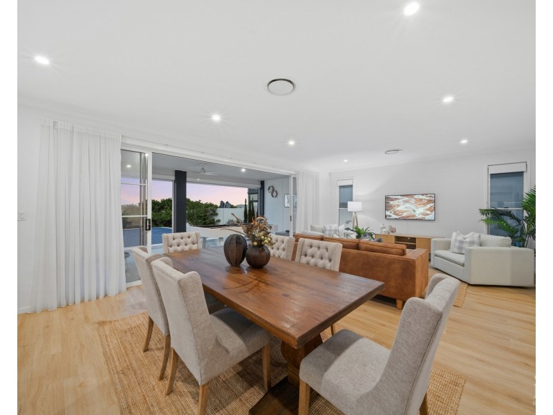 3054  Forest Hills Drive, Sanctuary Cove QLD 4212