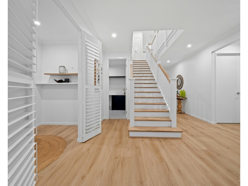 3054  Forest Hills Drive, Sanctuary Cove QLD 4212