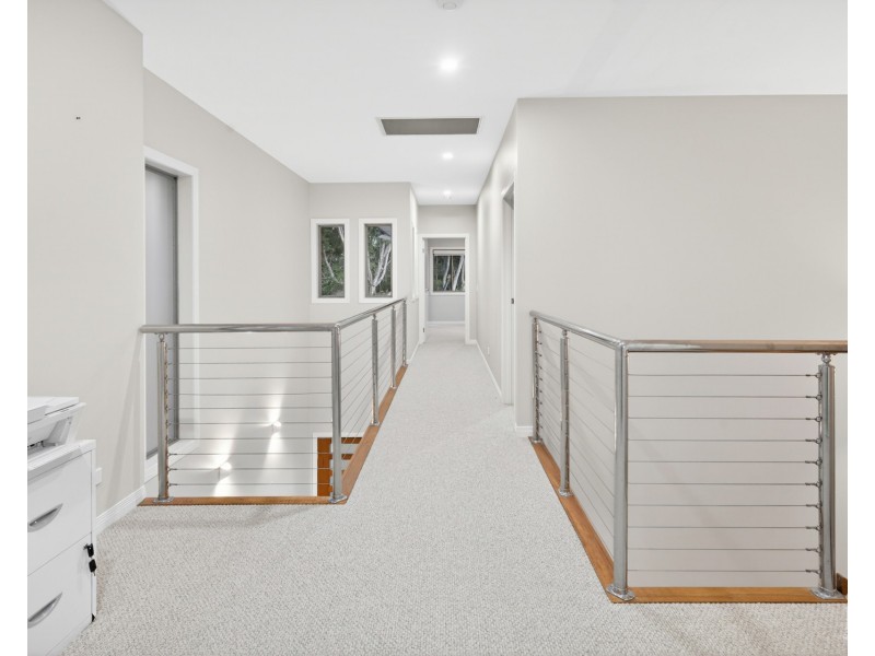 2243 Glengallon Way, Hope Island QLD 4212