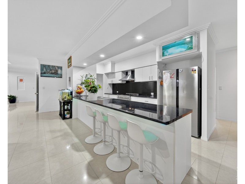 4 Fidelis Place, Coomera Waters QLD 4209
