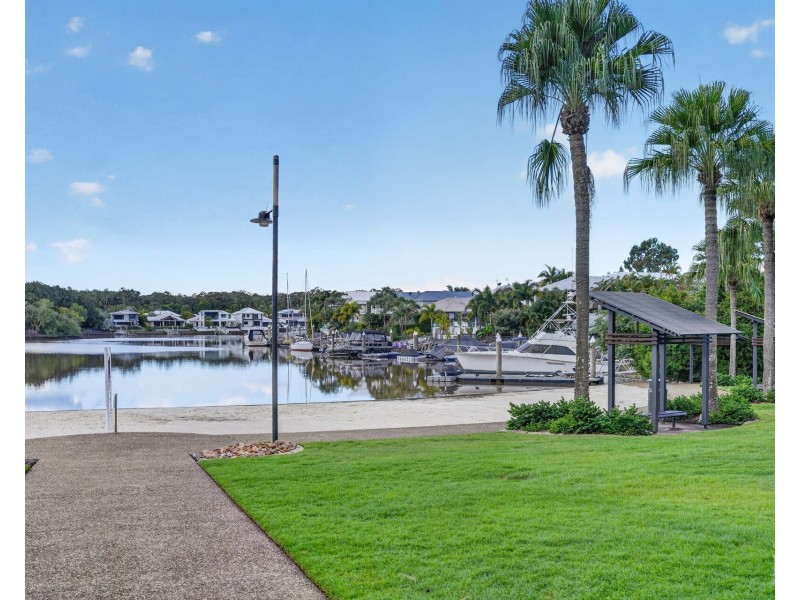4 Fidelis Place, Coomera Waters QLD 4209