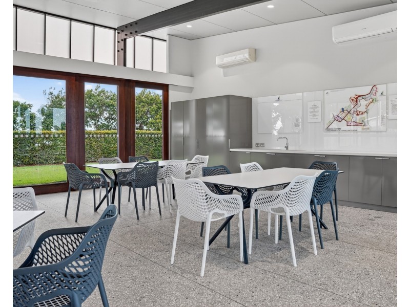 4 Fidelis Place, Coomera Waters QLD 4209