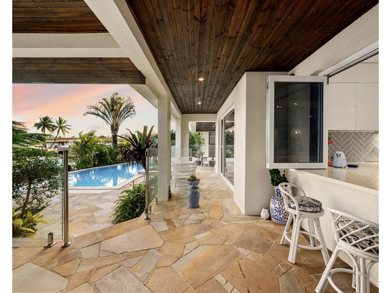 4 Royal Mews, Sovereign Islands QLD 4216