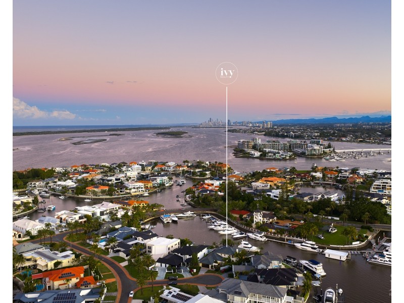 4 Royal Mews, Sovereign Islands QLD 4216