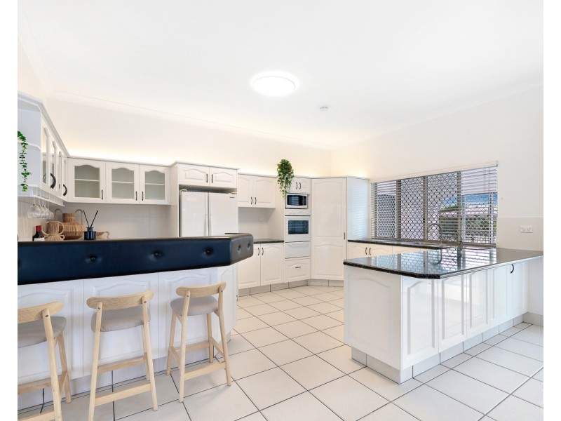 18 Grand Canal Way, Runaway Bay QLD 4216