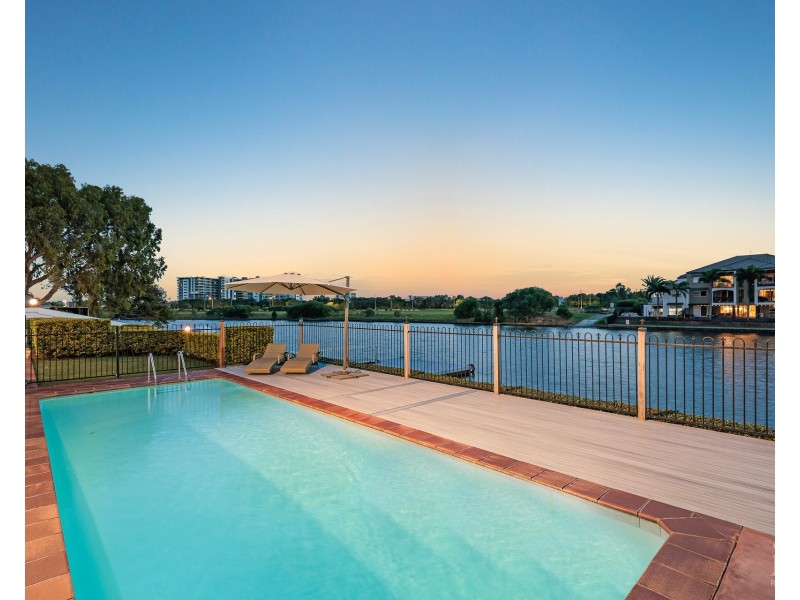 18 Grand Canal Way, Runaway Bay QLD 4216