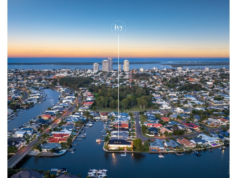 18 Grand Canal Way, Runaway Bay QLD 4216
