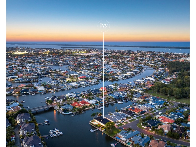 18 Grand Canal Way, Runaway Bay QLD 4216