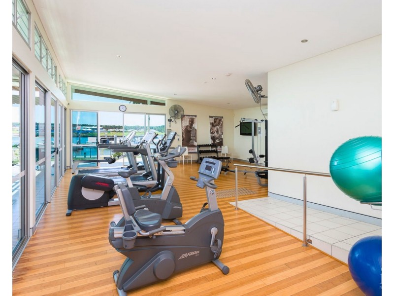 24 Azure Way, Hope Island QLD 4212