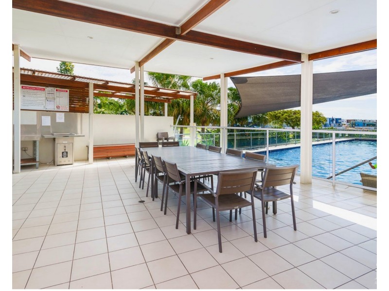 24 Azure Way, Hope Island QLD 4212