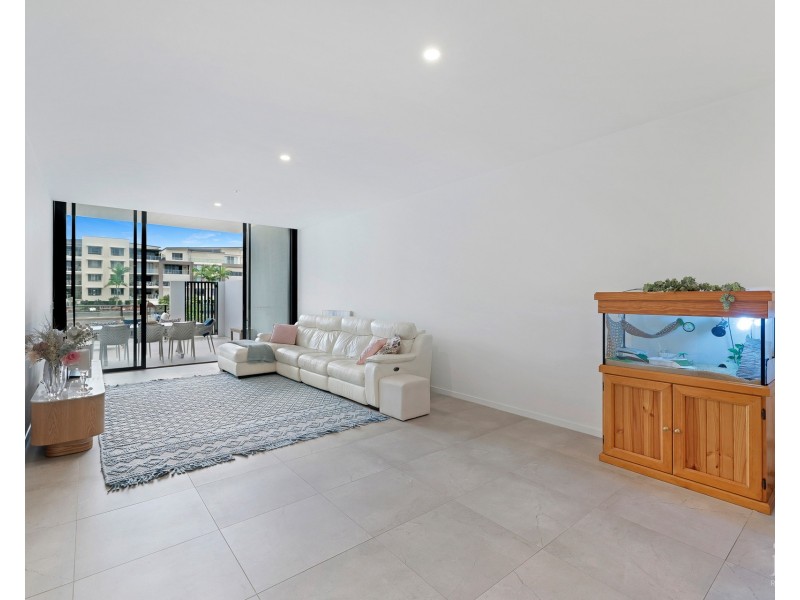 1102/6 Athena Boulevard, Hope Island QLD 4212