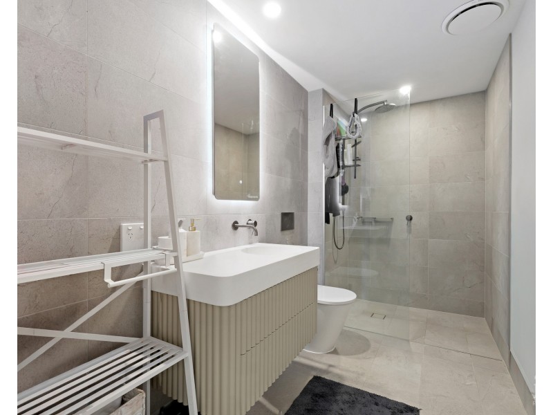 1102/6 Athena Boulevard, Hope Island QLD 4212