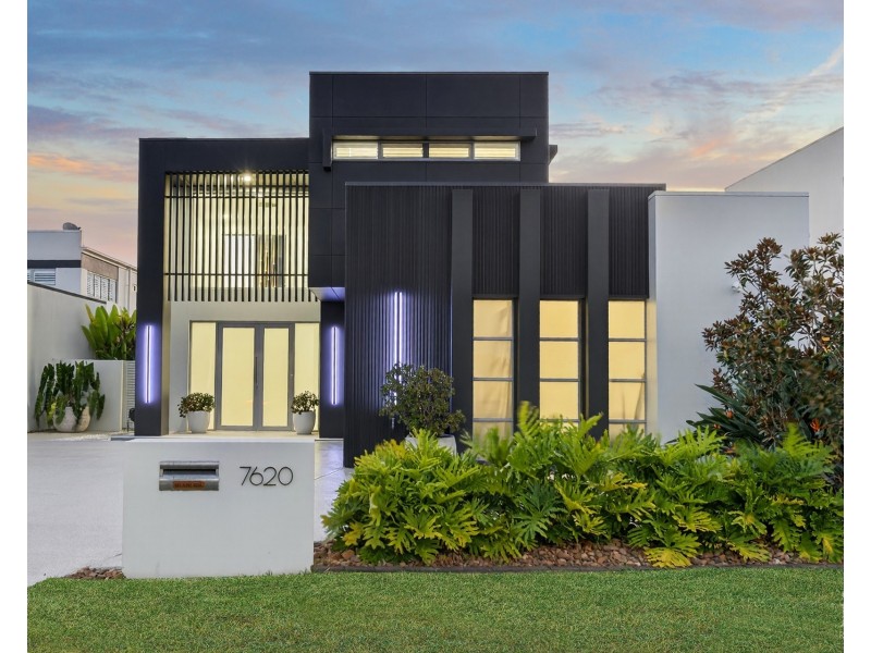 7620 Fairway Boulevard, Hope Island QLD 4212