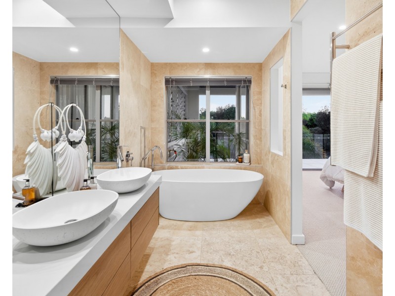 7620 Fairway Boulevard, Hope Island QLD 4212
