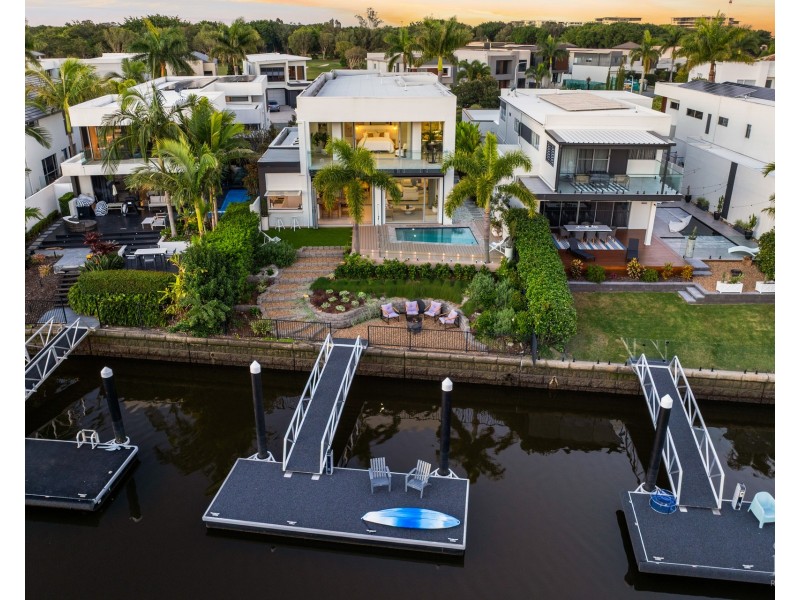7620 Fairway Boulevard, Hope Island QLD 4212