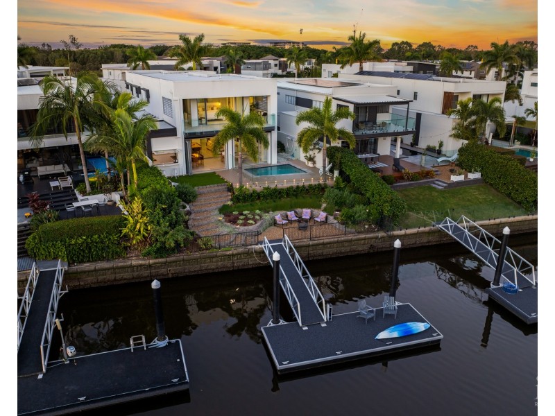 7620 Fairway Boulevard, Hope Island QLD 4212