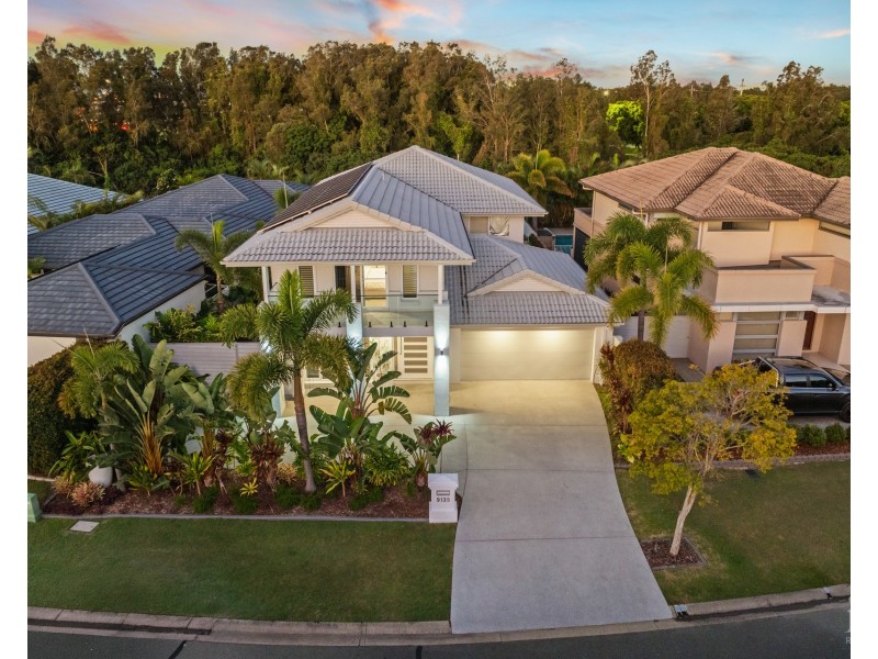 9135 Peter Senior Drive, Hope Island QLD 4212