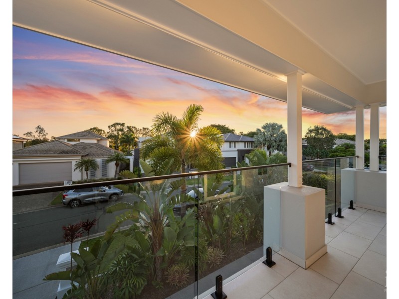 9135 Peter Senior Drive, Hope Island QLD 4212