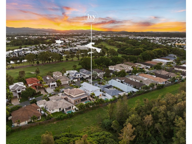 9135 Peter Senior Drive, Hope Island QLD 4212