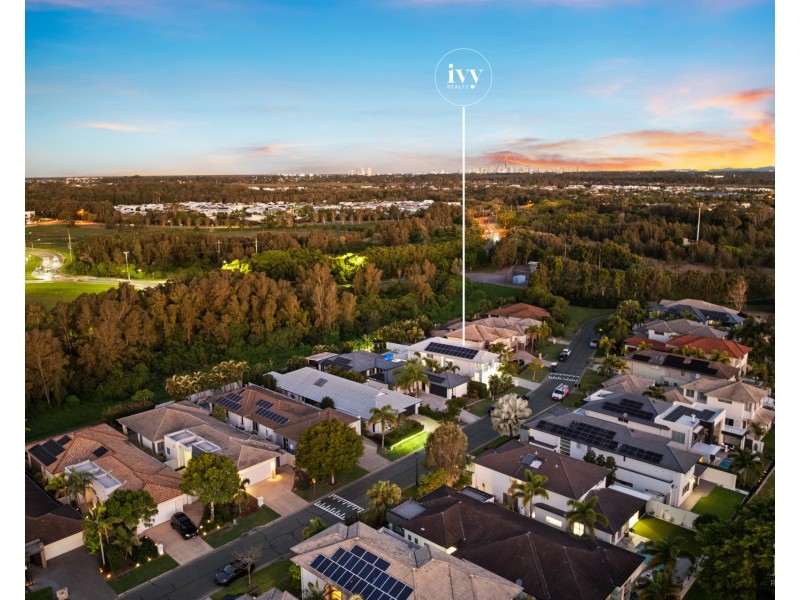 9135 Peter Senior Drive, Hope Island QLD 4212