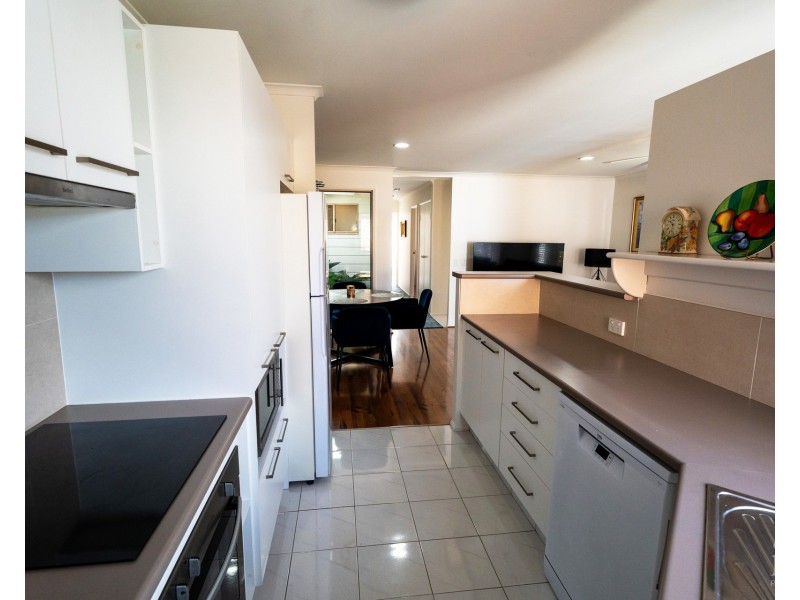 2/17 Cawthray Street, Biggera Waters QLD 4216