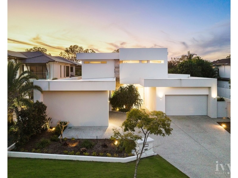 2516 Cressbrook Drive, Hope Island QLD 4212