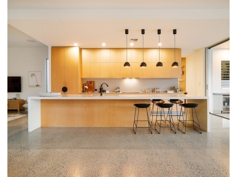 2516 Cressbrook Drive, Hope Island QLD 4212
