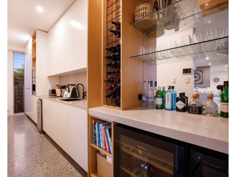 2516 Cressbrook Drive, Hope Island QLD 4212
