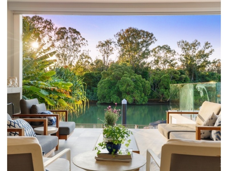 2516 Cressbrook Drive, Hope Island QLD 4212