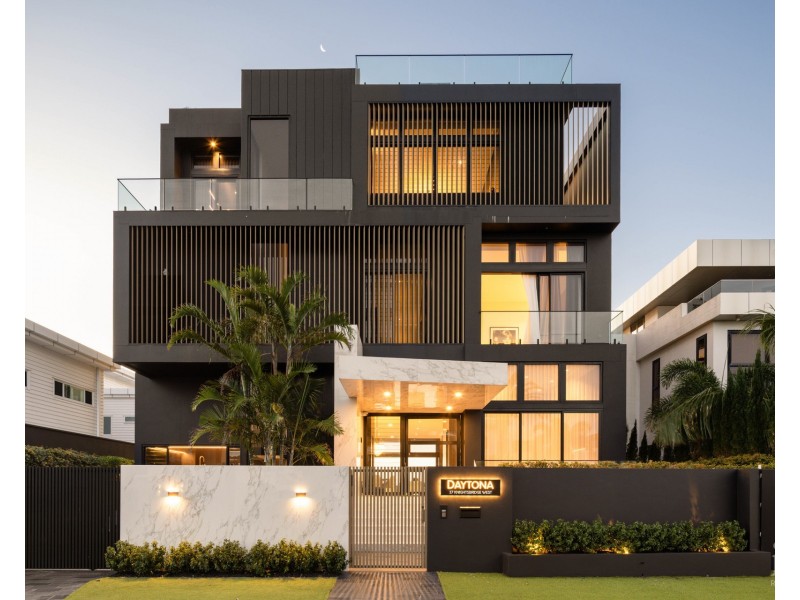 37 Knightsbridge Parade West, Sovereign Islands QLD 4216